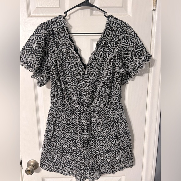 Express Romper - Picture 1 of 5